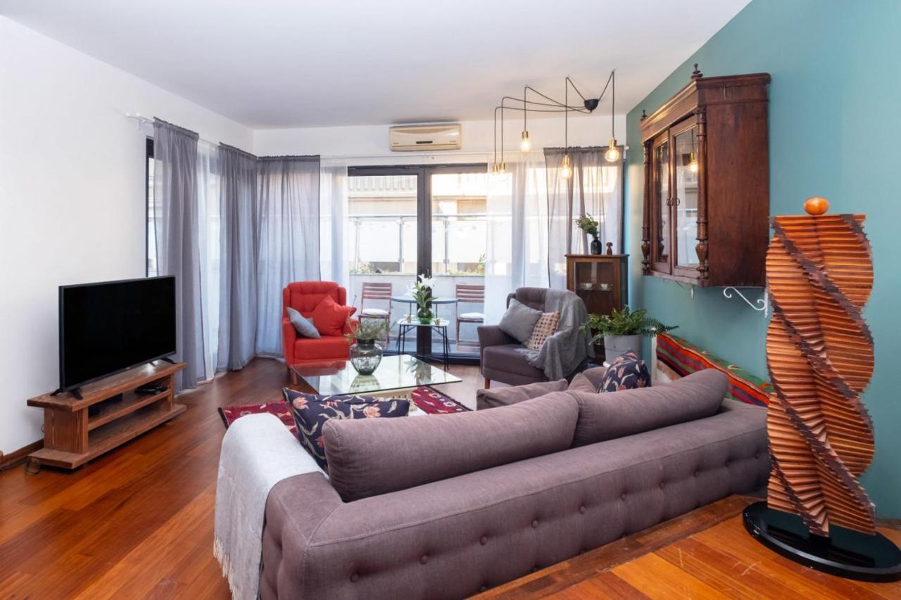 Flat With Terrace Near Istiklal Street Lägenhet Istanbul Exteriör bild