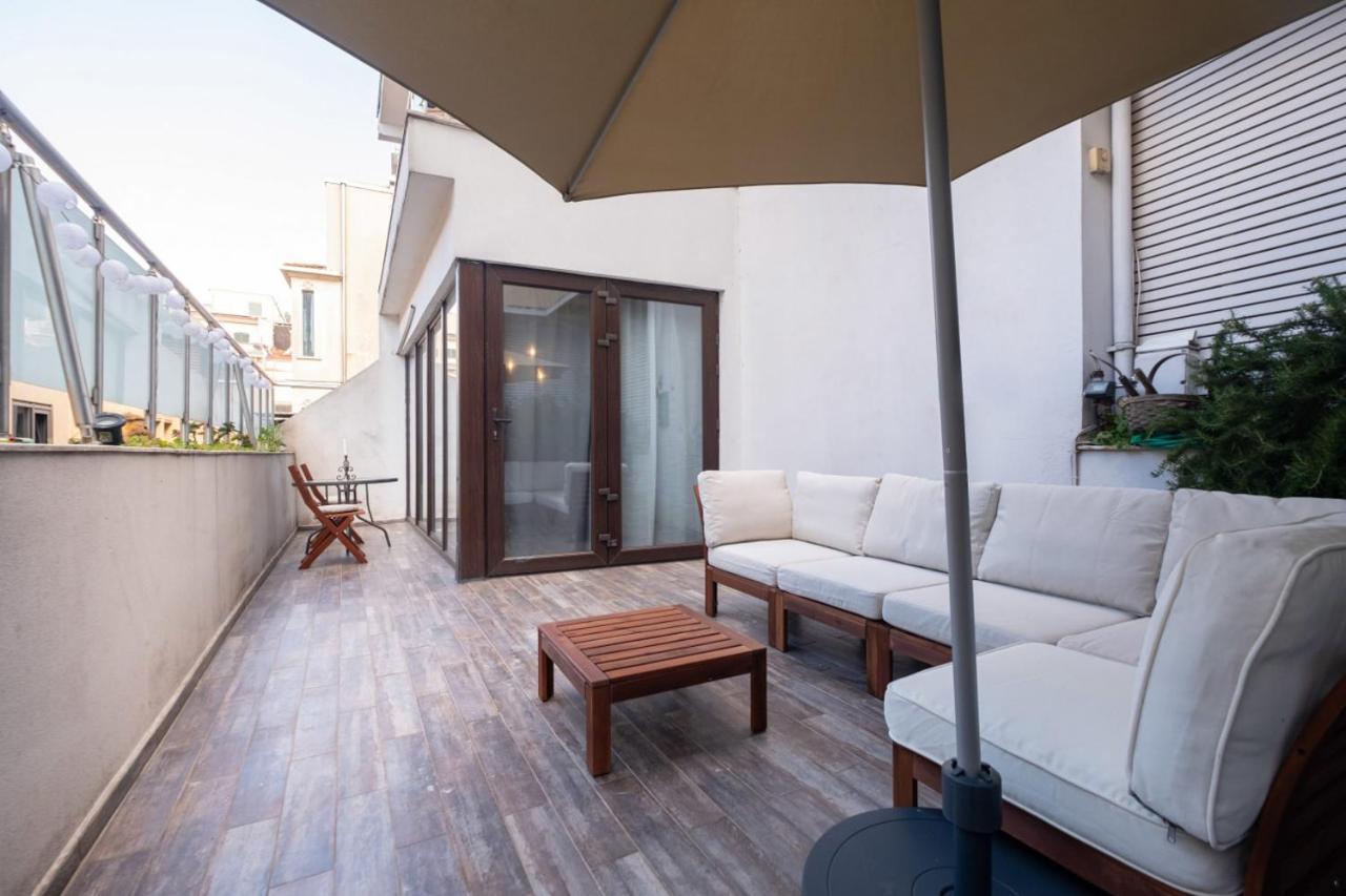 Flat With Terrace Near Istiklal Street Lägenhet Istanbul Exteriör bild